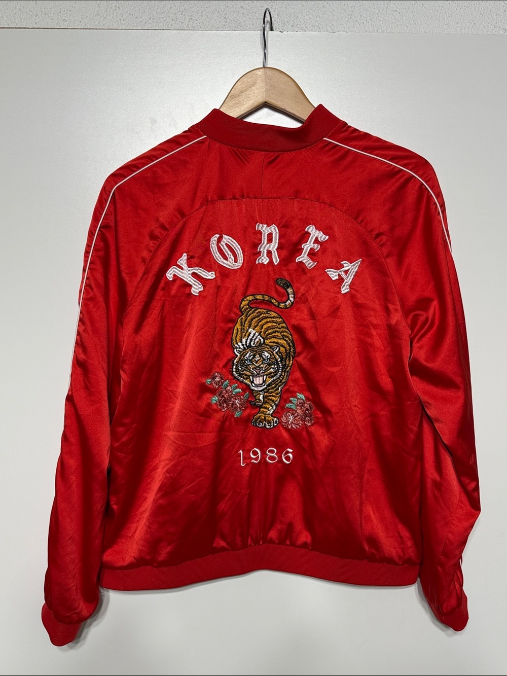 Forever 21 Korea 1986 Bomber Style Jacket